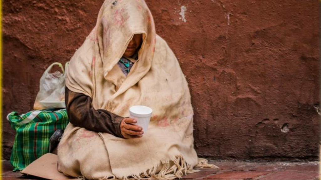 The world's richest beggar! Living in a million-dollar flat!